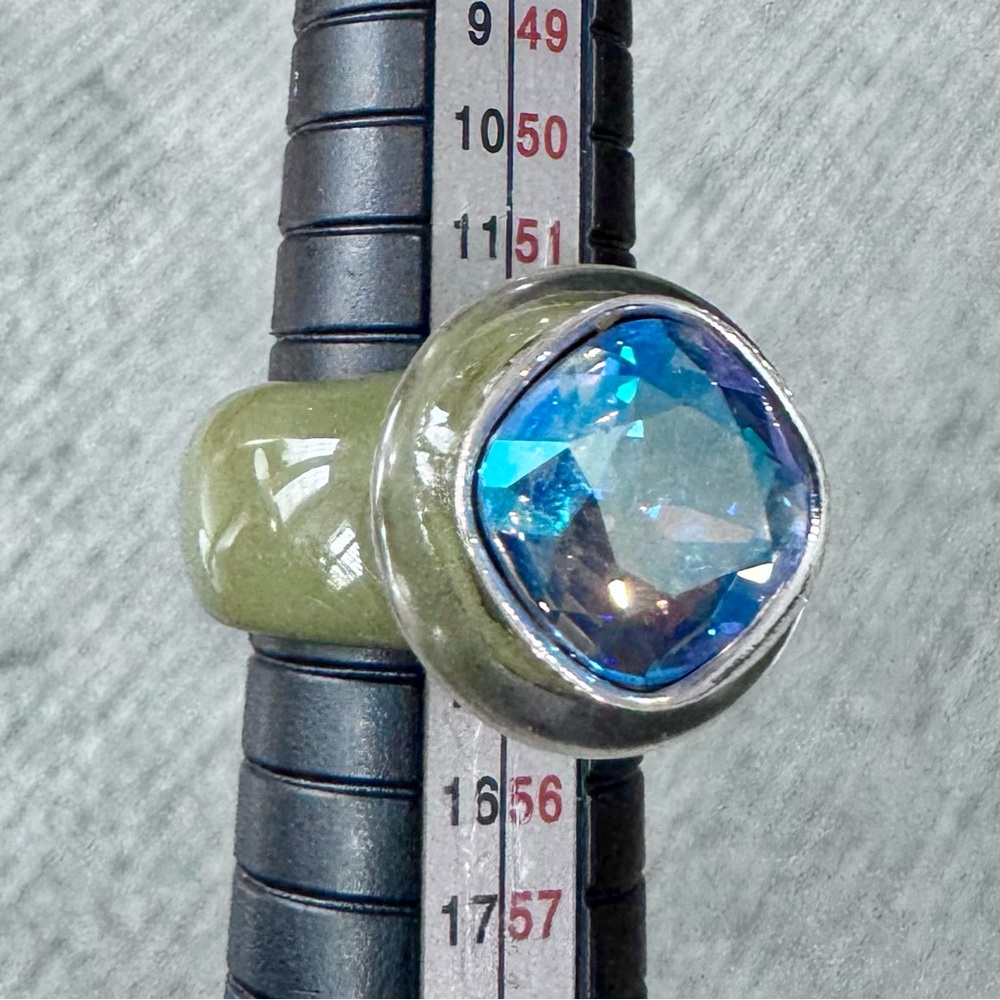 Mounser size 7 ring pop 14 Dusk in flawless condition so much sparkle!